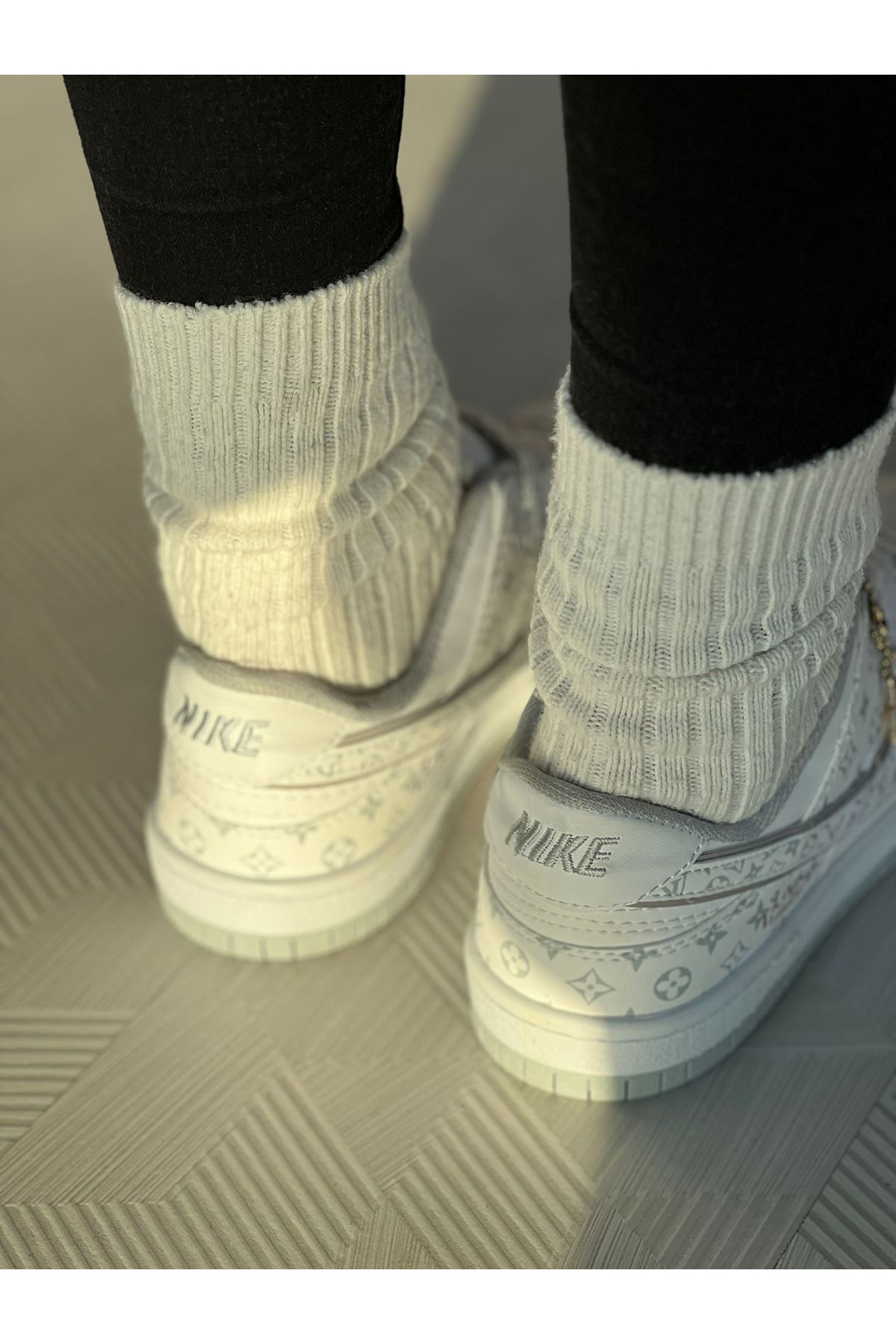 Louis Vuitton Taş Beyaz Ayakkabı