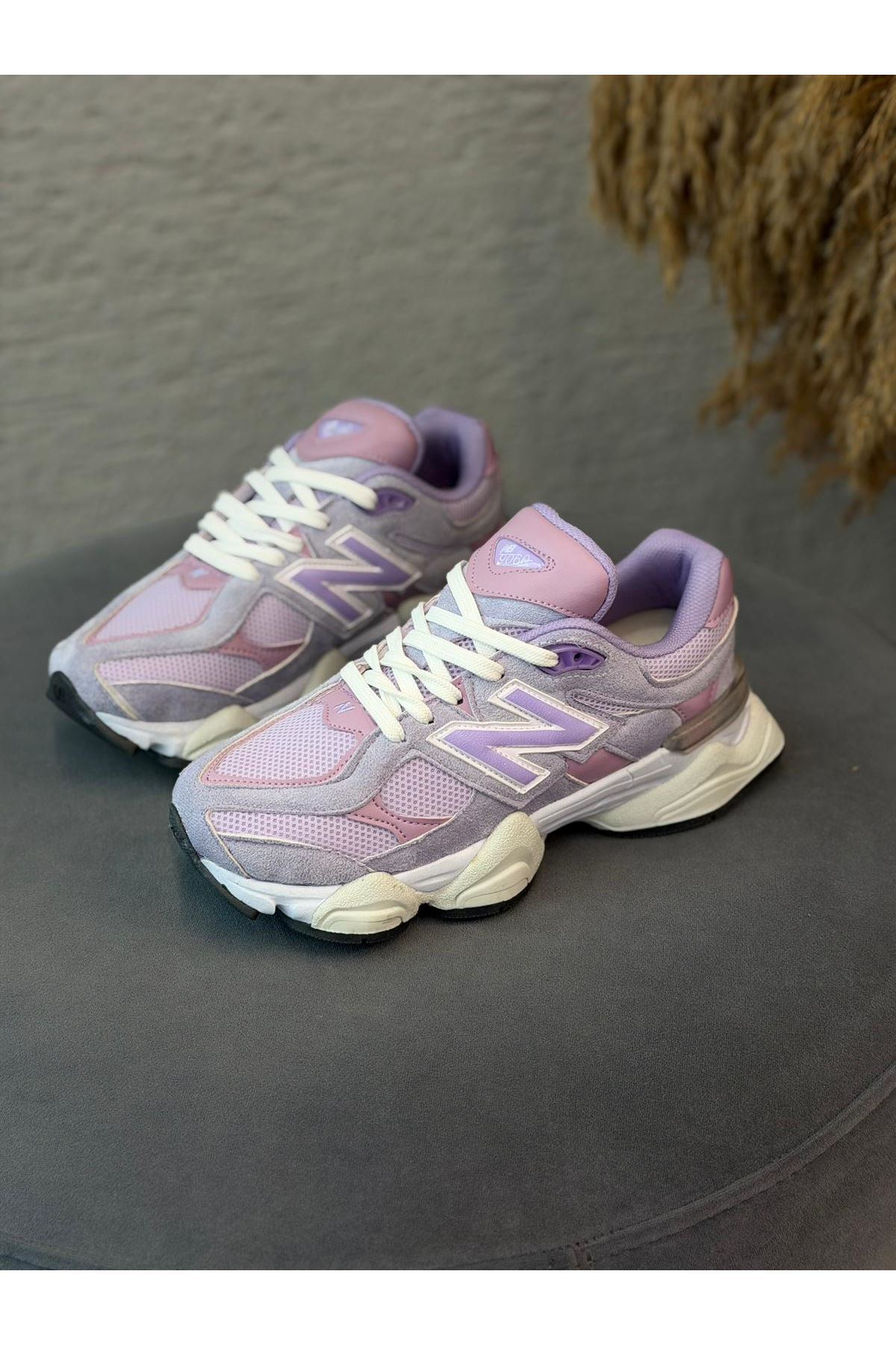 New Balance 9060 Lila